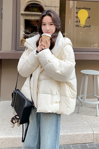 白色连帽羽绒服外套女冬季新款小个子加厚韩系减龄90白鸭绒面包服图片