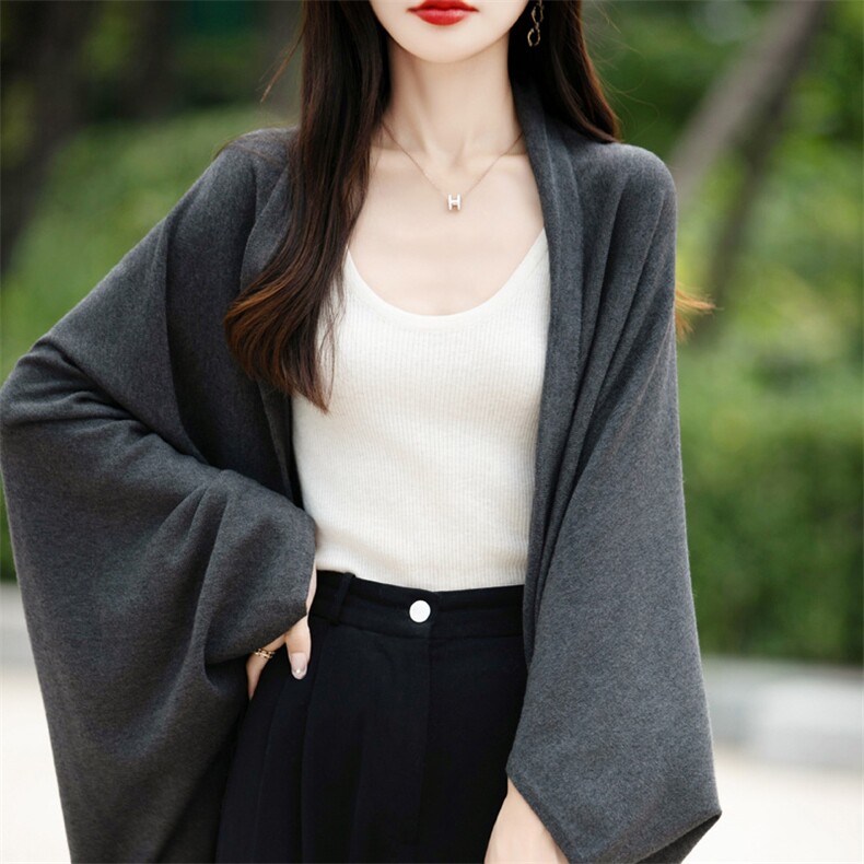 宽松慵懒斗篷披肩外搭女春秋冬高端针织开衫蝙蝠袖中长款毛衣外套,饰品披肩,暖姿羊绒