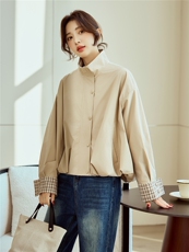 天蓝色拼接格子休闲气质短外套女2026早春新款翻领小个子夹克风衣，女装短外套，梦懿尔