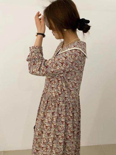 大翻领碎花连衣裙-宽松不挑人款！，女装连衣裙，LUCY