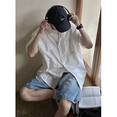白色