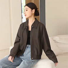 皮衣外套女短款2025春秋新款宽松大码中年妈妈小个子洋气夹克上衣，女装皮衣，七禧