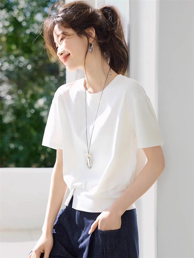 休闲百搭设计感下摆开叉装饰扣短袖T恤2025夏季新款T恤女，女装T恤，梦白服饰厂