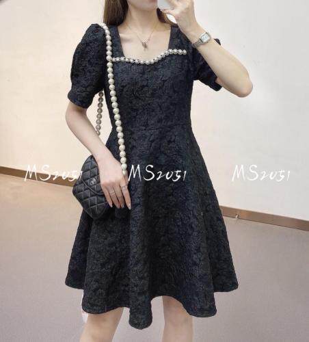 夏季新款连衣裙，女装连衣裙，米社