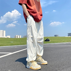 米白色