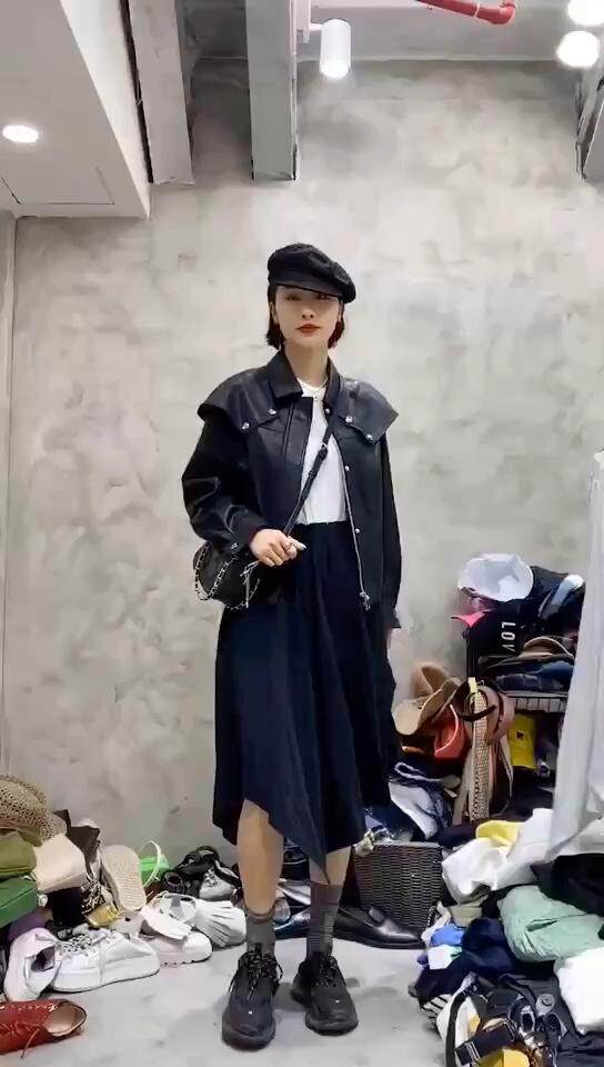 披肩皮衣外套，女装皮衣，卡薇尔