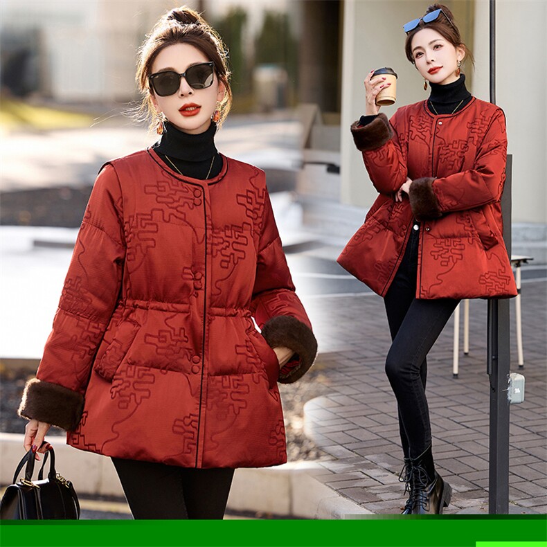 2025新款喜庆圣诞羽绒服女冬新款收腰新中式淑女圆领中长款外套，女装羽绒服，韩宇舍