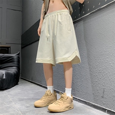 米白色