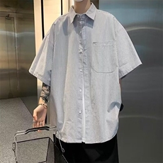 灰色