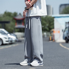 灰色