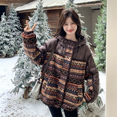 独特设计感羊羔毛拼接咖色连帽羽绒服女冬超好看高级小众加厚外套，女装羽绒服，2B190