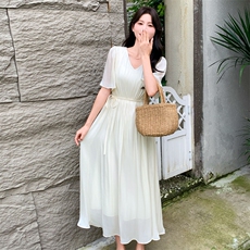 2024夏季新款高级感收腰显瘦气质仙女连衣裙轻薄时尚百搭长裙子，女装连衣裙，网红馆