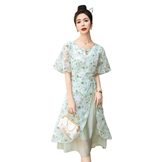 现货可推2024夏装新气质小清新改良版新中式盘扣拼接碎花连衣裙女，女装连衣裙，时尚风爆