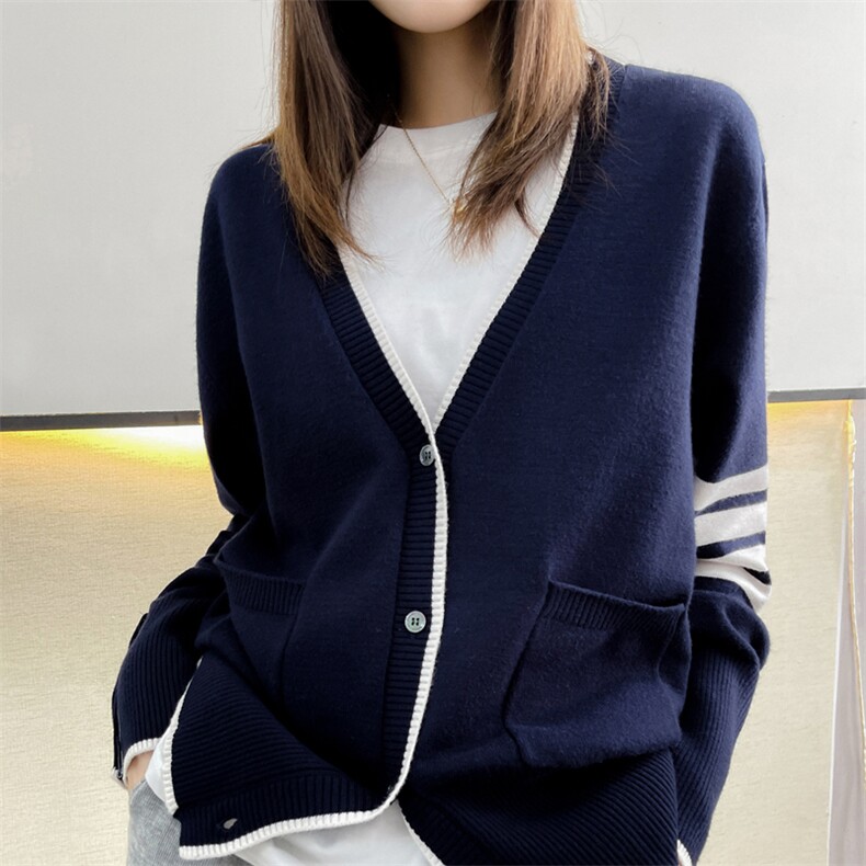 TB开衫外套女春秋韩版条纹拼色V领薄款宽松针织衫学院风白色上衣,针织衫/毛衣,雪真羊绒