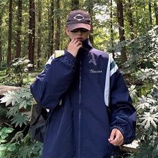 藏青色
