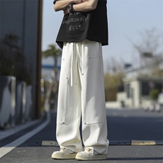 米白色