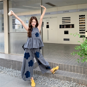 灰色慵懒风花朵无袖背心套装女2025夏季新款韩系显瘦阔腿裤两件套图片