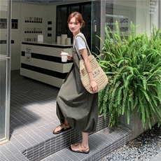 《现货好数据》26夏上新水洗棉休闲两面穿背带裙+V领T恤两件套女，女装套装/套裙，时尚风爆