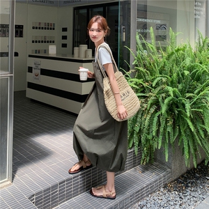 《现货好数据》26夏上新水洗棉休闲两面穿背带裙+V领T恤两件套女图片