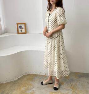 韩系V领波点连衣裙，女装连衣裙，土布鱼