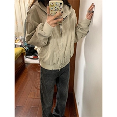 卡其色