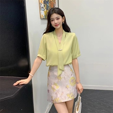 绿色