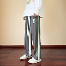 深灰色