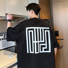 黑色