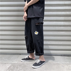 黑色