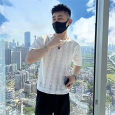 白色