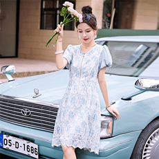现货气质优雅裙子2025夏季新款女装重工刺绣蕾丝中长款连衣裙，女装连衣裙，利佳可人