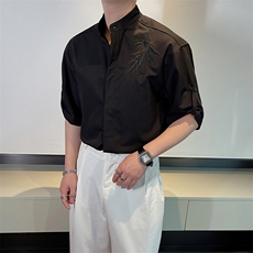 黑色
