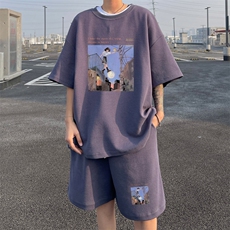 深灰色