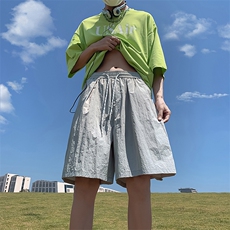 浅灰色