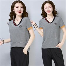 2026年夏季短袖时尚V领拼接撞色百搭宽松T恤女，女装T恤，板酷