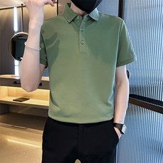 草绿色