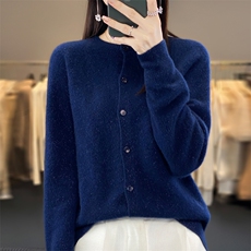 深蓝色