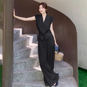高级感老钱风一整套穿搭女2025夏季新款气质轻奢马甲阔腿裤两件套图片