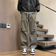 军绿色