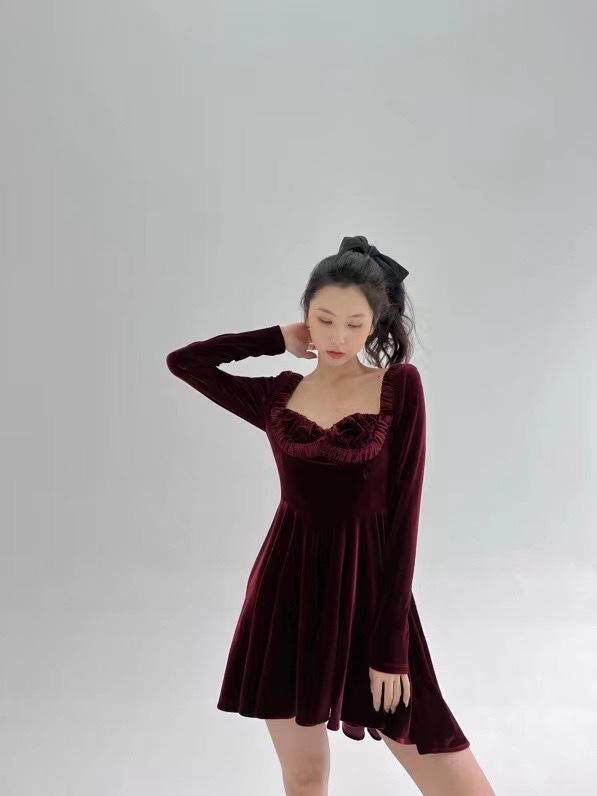 丝绒红色连衣裙，女装连衣裙，HE