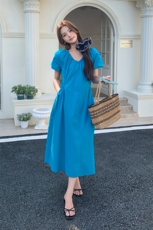 蓝色收腰A字V领泡泡袖连衣裙女2025新款法式超好看温柔风显瘦长裙，女装连衣裙，2C306