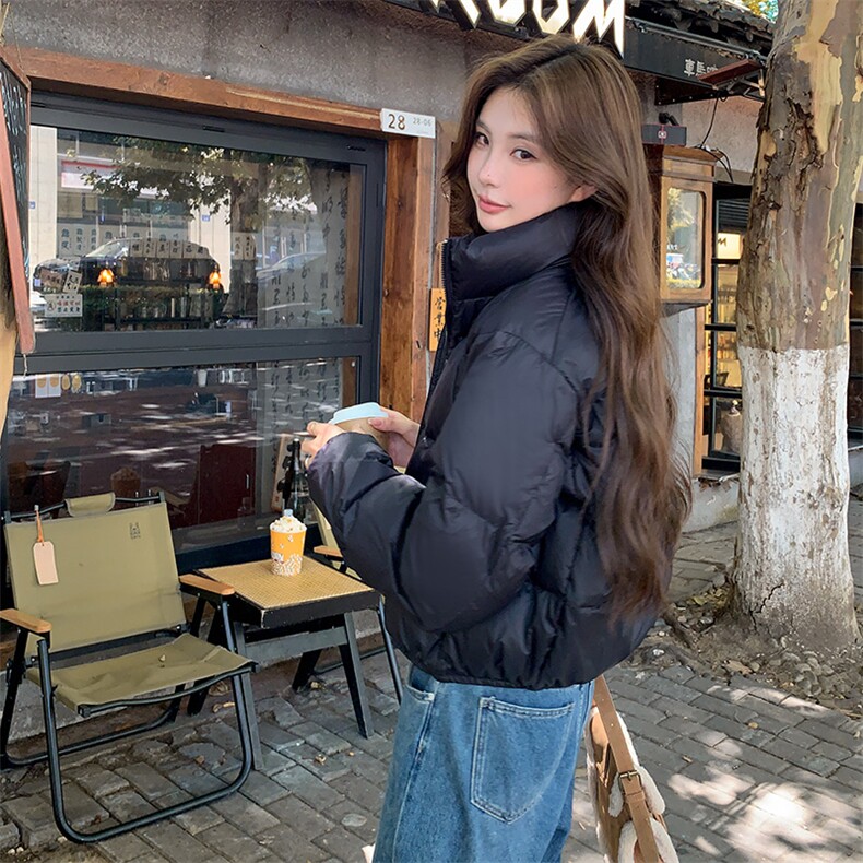 时尚欧货连帽羽绒服女2024新款小个子宽松减龄白鸭绒面包服短外套,女装羽绒服,浙宝281