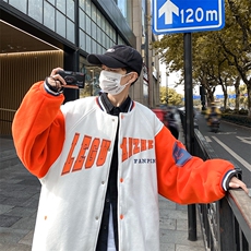 白色