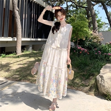 重工刺绣系带无袖连衣裙女2025年夏季新款海边度假风宽松绝美长裙，女装连衣裙，2C201
