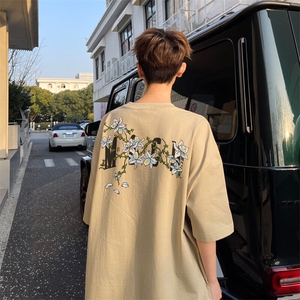 夏季新款藤蔓花卉印花短袖T恤男半袖宽松体恤情侣打底衫D015/P25图片