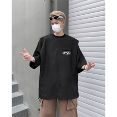 黑色