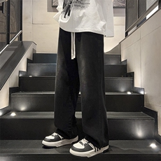 黑灰色