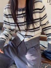 2025年秋季时尚女士长袖三色拼色，女装针织衫/毛衣，百纯羊绒