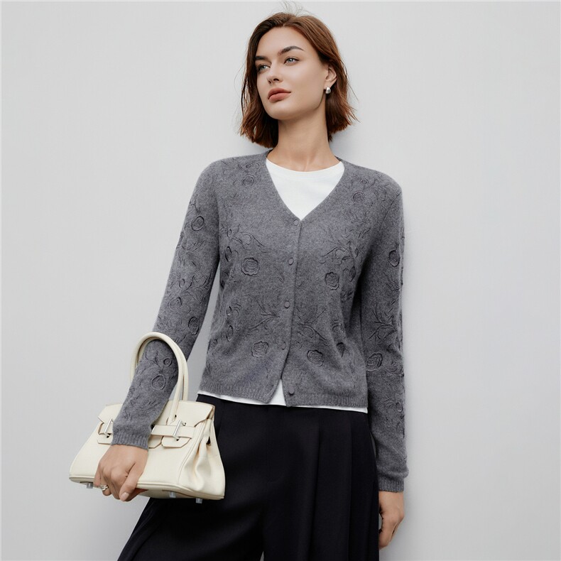 2025秋冬v领纯色单排扣花朵刺绣亲肤山羊绒100%针织开衫，女装羊绒衫，阿舍尔精品