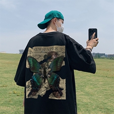 黑色